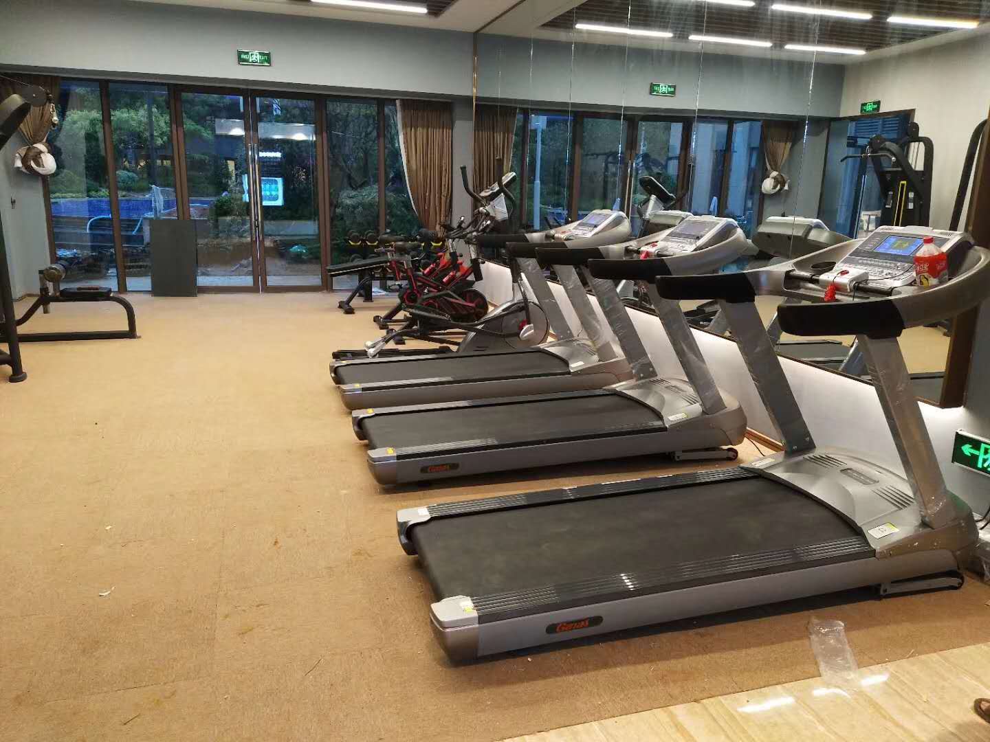 湖南常德碧桂園鳳凰酒店健身房圖片 泡芙视频免费观看网酒店健身器材廠家直供