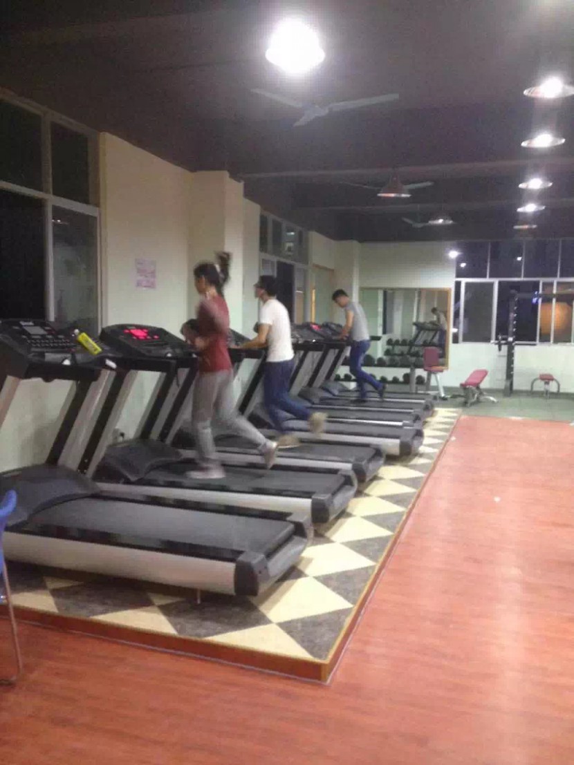 健身房器材 健身房器材