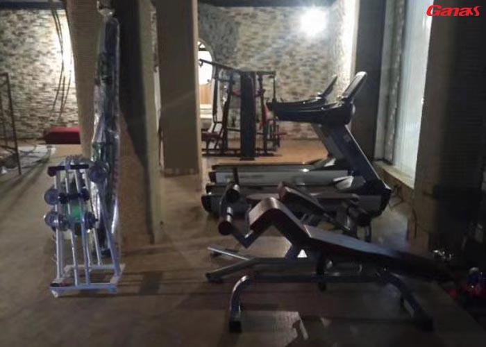 健身房器材