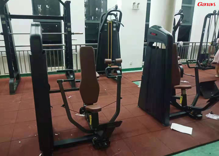 廣東省茂名幼兒師範專科學校健身房