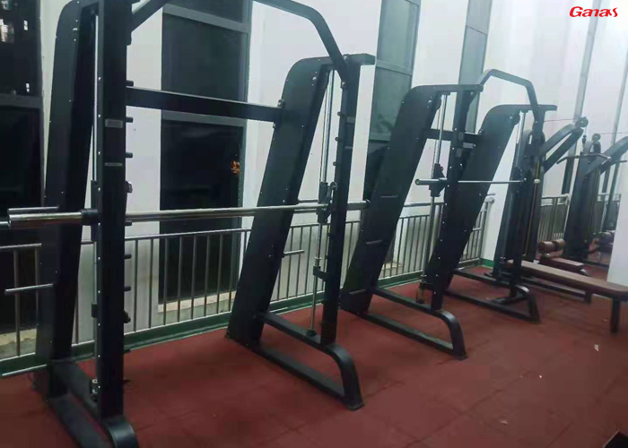 廣東省茂名幼兒師範專科學校健身房