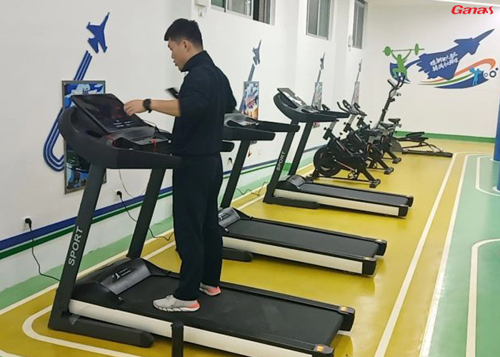 廣東南部空軍站區汽車連隊健身房案列