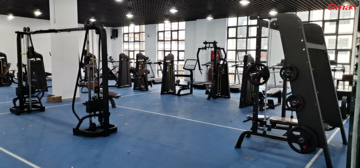 貴州懷仁學校健身房 貴州懷仁學校健身房