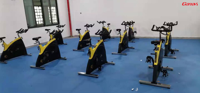 貴州懷仁學校健身房 貴州懷仁學校健身房