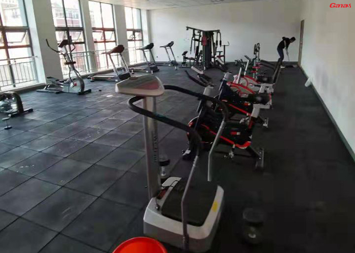 西藏自治區拉薩市城西區盛域濱江單位健身房