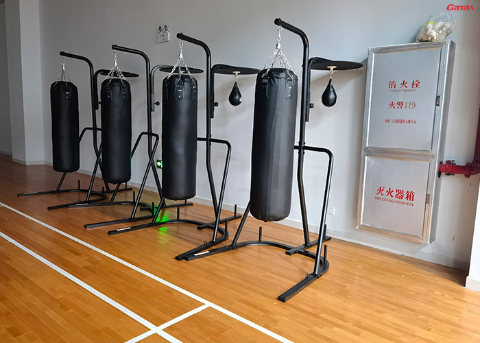 海南部隊健身房