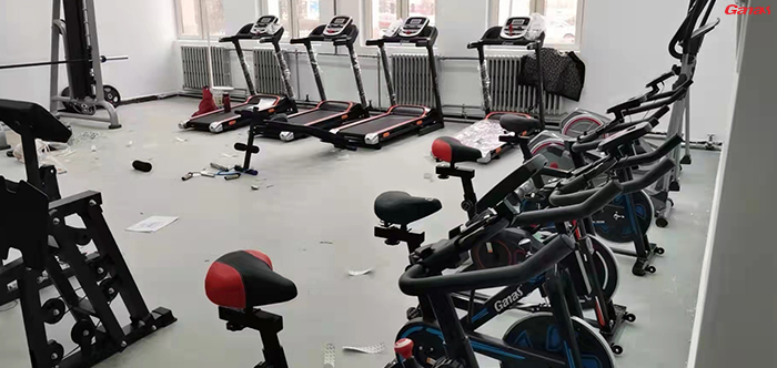 青海省海東市平安區高鐵新區中學健身房