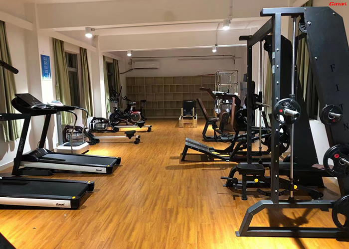 學校健身房器材清單